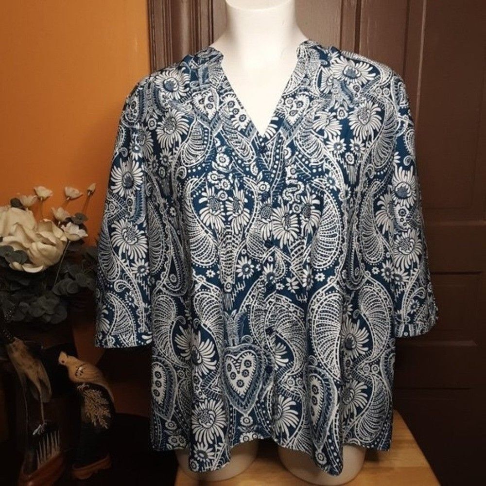 Denim 24/7 Tunic Blue Flower Motif Top Plus size 24W
